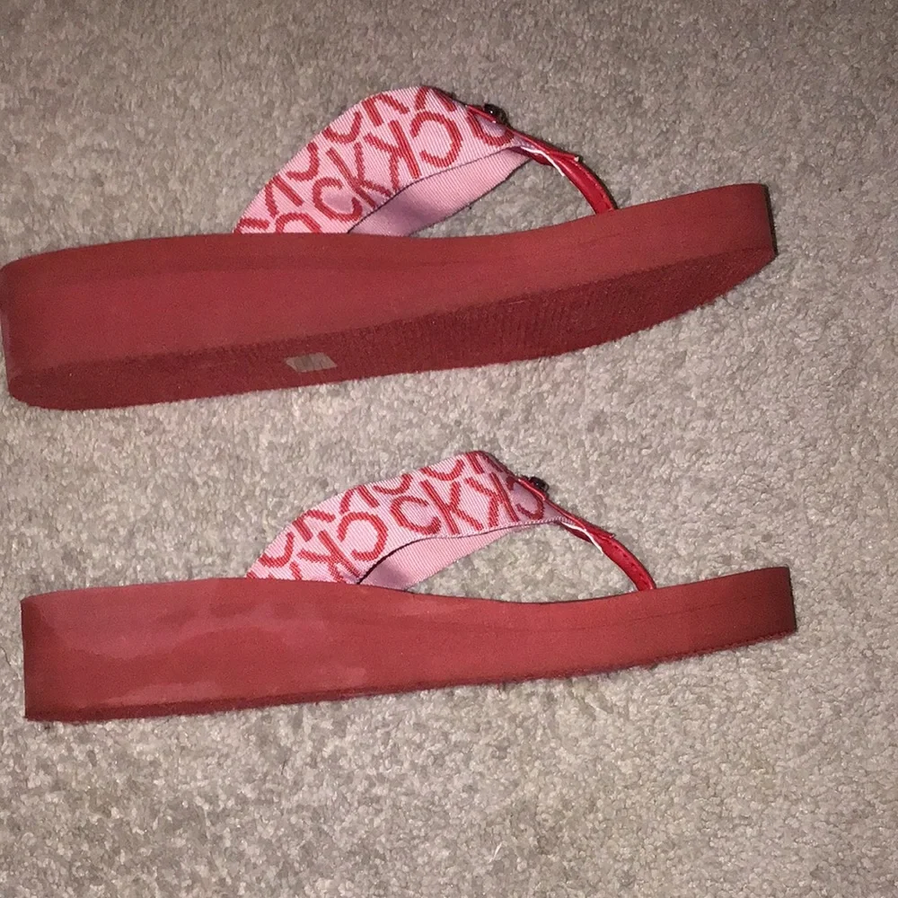 Calvin Klein Platform flip flops sandals - Picture 3 of 6